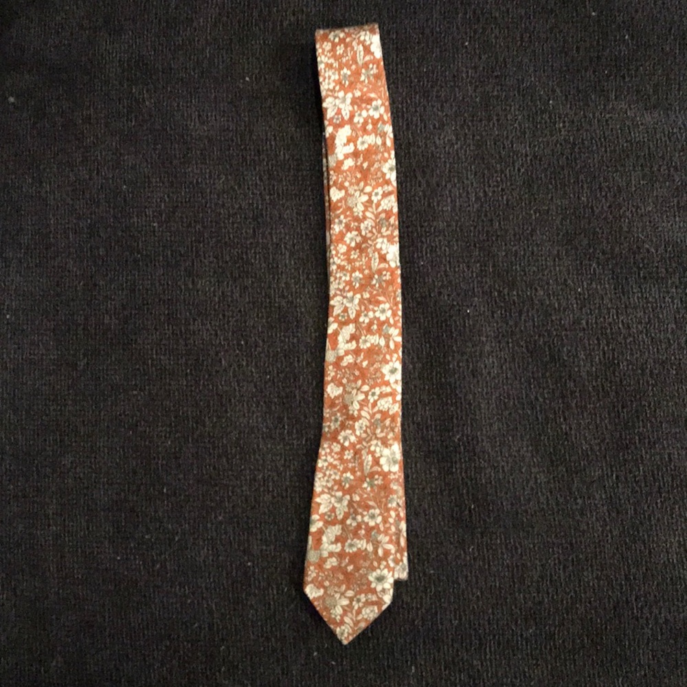 Orange flower skinny tie